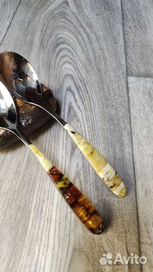 Ложки, вилки с натуральным янтарем