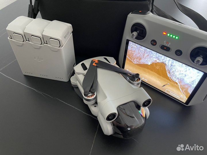 Квадрокоптер DJI Mini 3 Pro RC Combo Plus