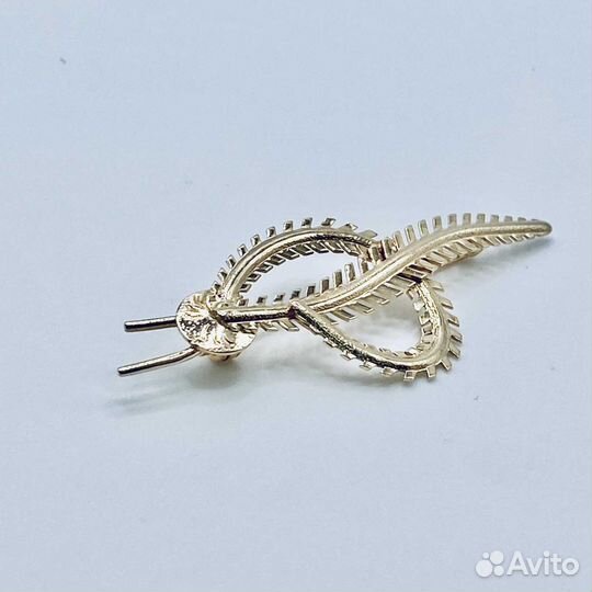 Золотая брошь