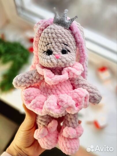 Игрушки ручной работы зайка