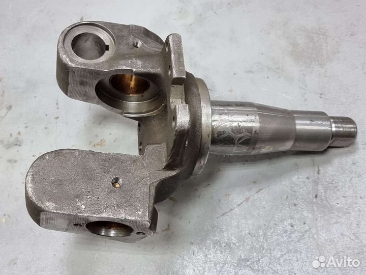 Кулак поворотный ЗИЛ 4331, паз рааз С/О правый