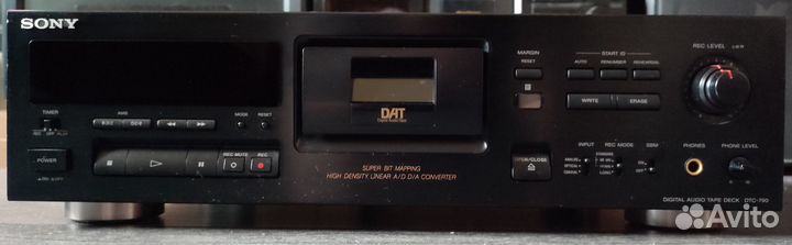 Sony DTC-790 (видео)