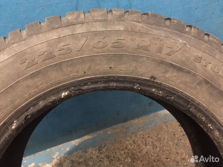 GT Radial Champiro IcePro SUV 225/65 R17