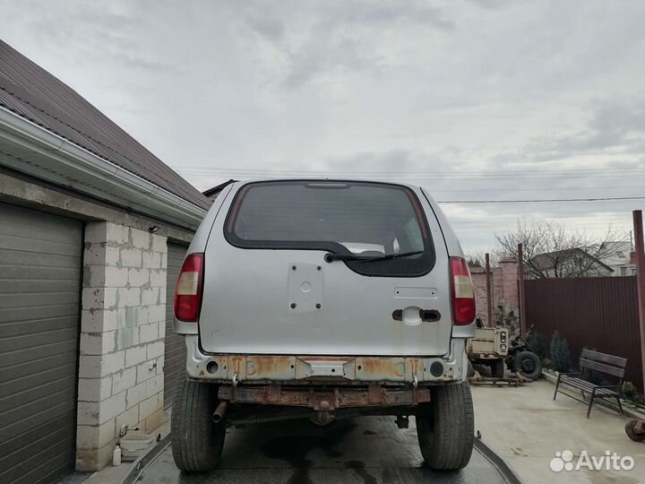 Нива Шевроле в разбор