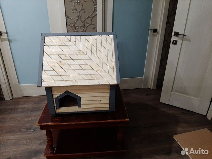 Домик для кошек или собак мелких пород