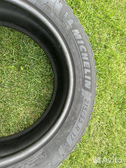Michelin X-Ice North 4 215/55 R17 98T
