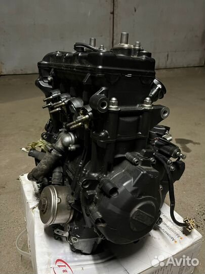 Мотор yzf-r6
