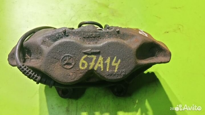 Суппорт передний левый для Mercedes-Benz W140