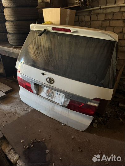 Дверь багажника Toyota Alphard MNH15