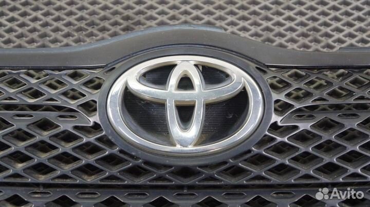 Решетка радиатора Toyota Corolla NZE121