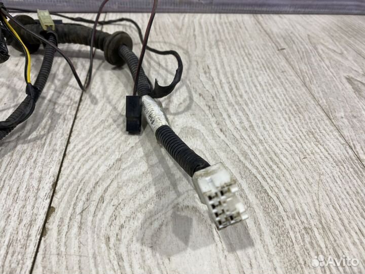 Проводка крышки багажника коса geely MK