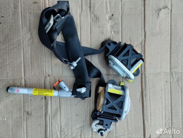 Ремень безопасности Nissan Note E11