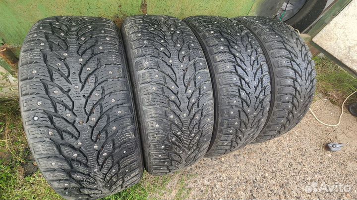 Nokian Tyres Hakkapeliitta 9 SUV 235/55 R18