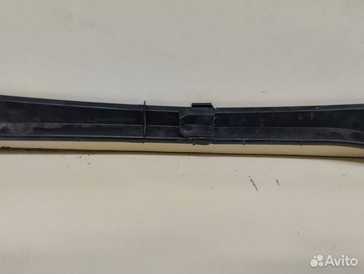 Решетка стеклооч. планка под лобовое стекло, жабо