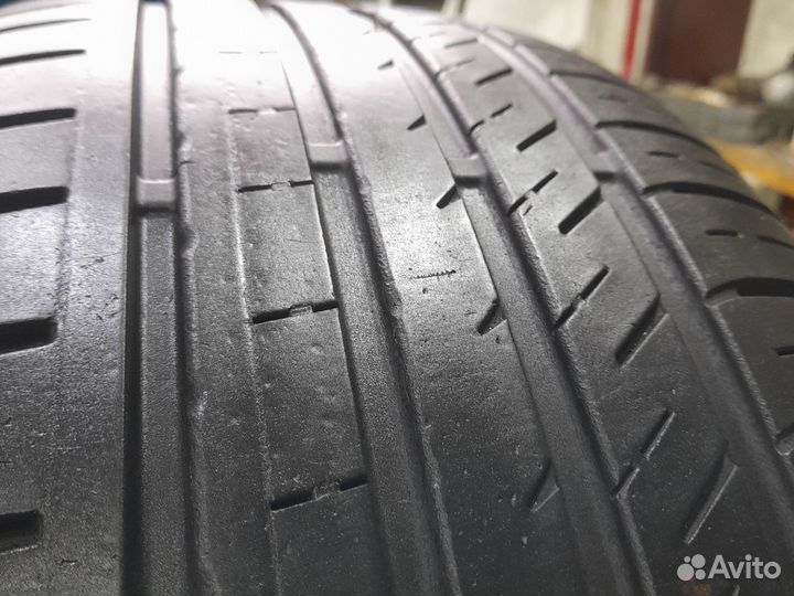 Kinforest KF-550 245/45 R19 98Y