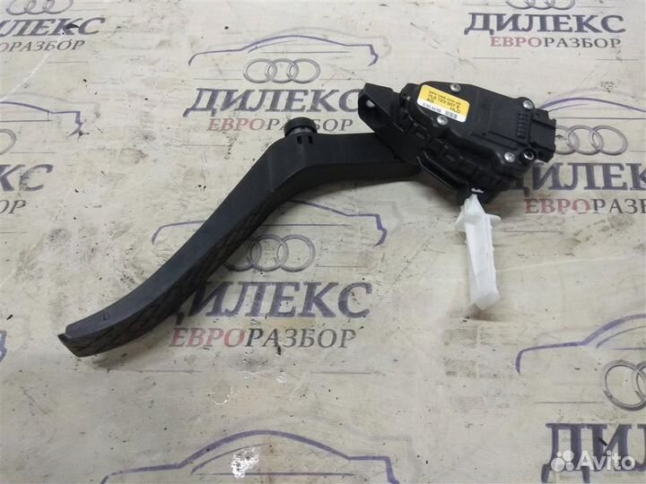Педаль газа VW Touareg 2002-2010