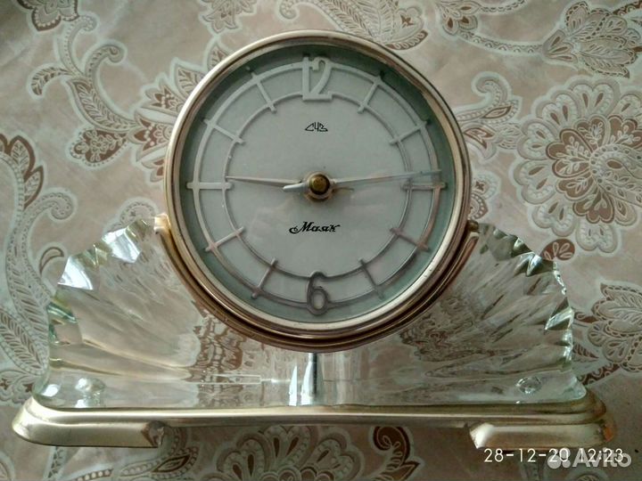 Настольные часы