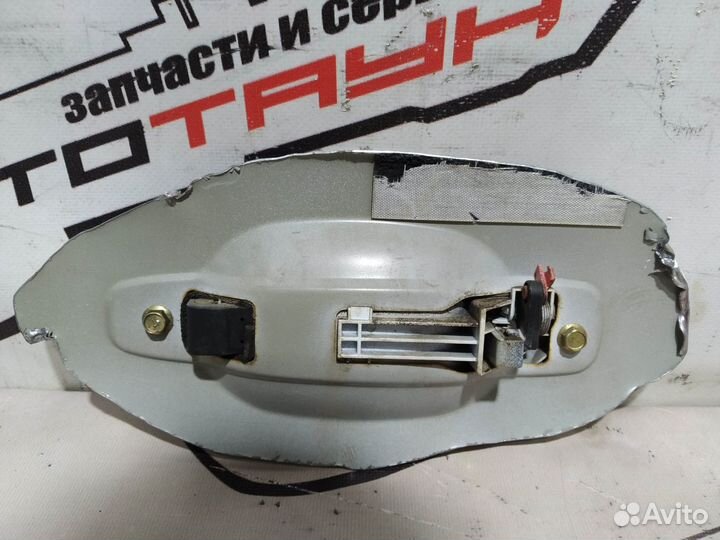Ручка двери внешняя subaru forester SF5 SF9 передняя правая 62410FC140SJ белый, 51E KE452