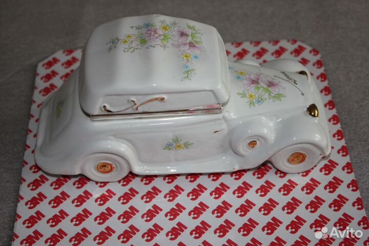 Фарфоровая шкатулка Европа