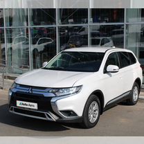 Mitsubishi Outlander 2.0 CVT, 2018, 105 000 км, с пробегом, цена 2 075 000 руб.