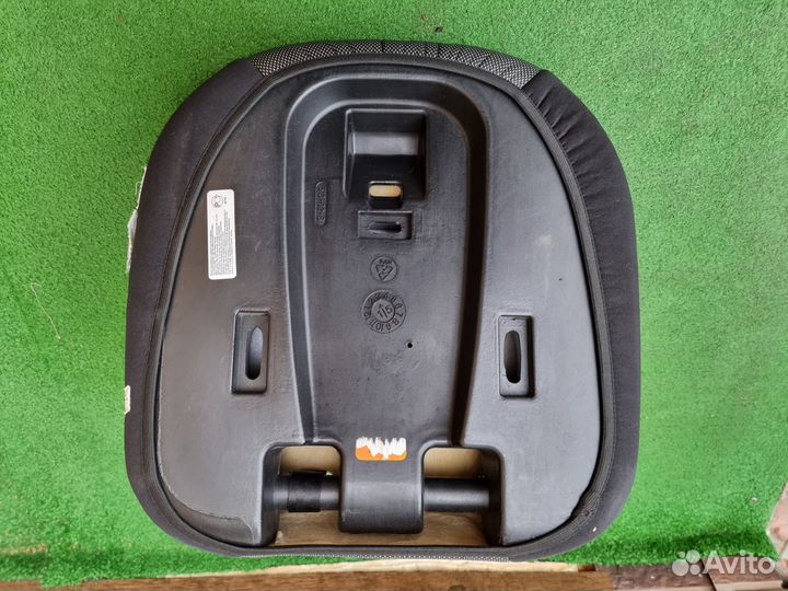 Автокресло бустер Heyner safeup XL от 15 кг до 36