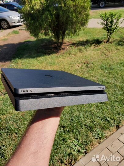 Sony playstation 4 slim