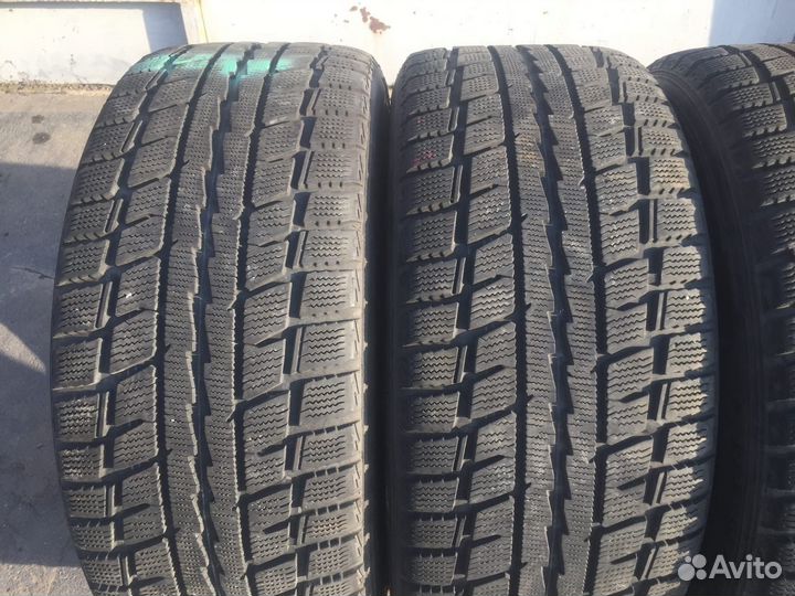 Dunlop Graspic DS2 235/45 R17