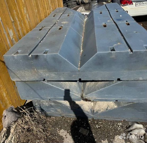 Понтон для гидроцикла