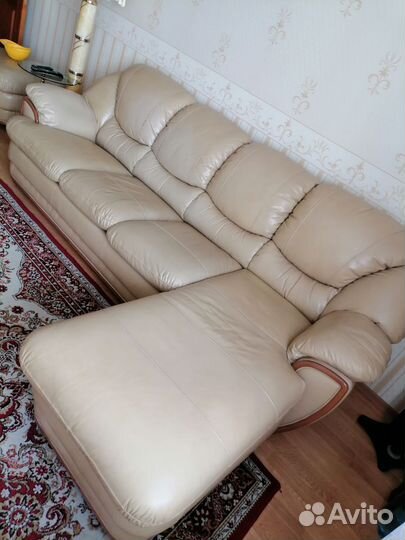 Комплект кожаной мебель