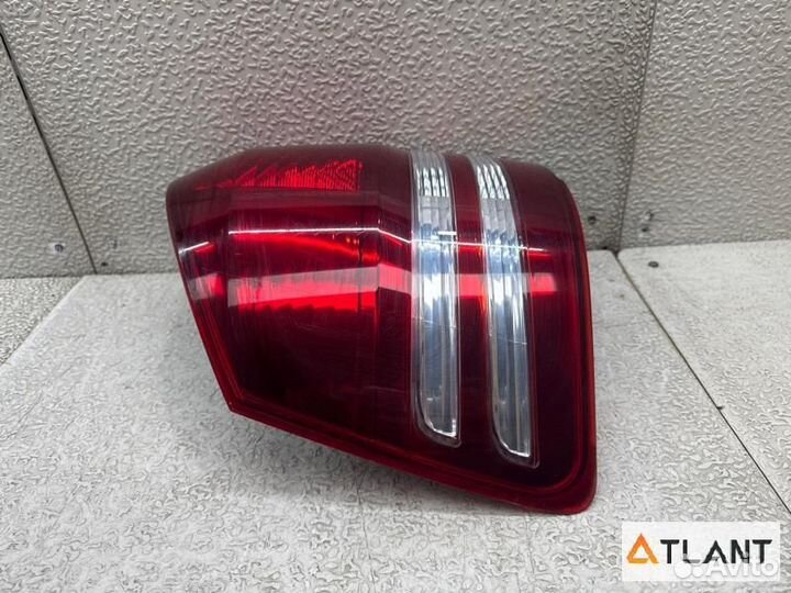 Стоп-сигнал задний правый toyota alphard