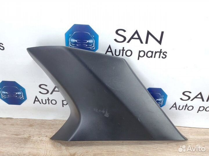 Накладка задней стойки задняя правая Bmw X5 Рест