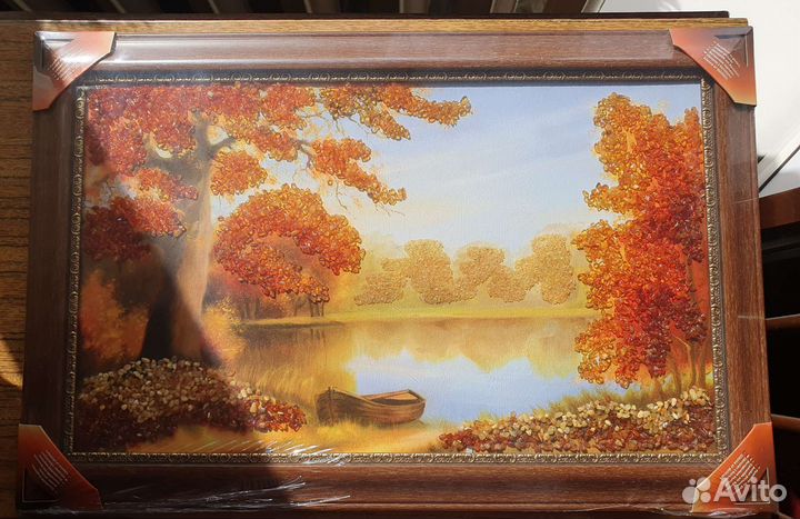 Картина из янтаря