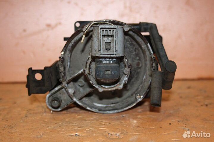 Фара противотуманная левая BMW E65/E66 2001