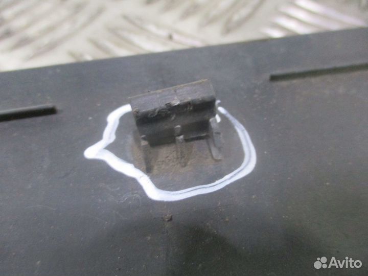 Накладка стойки лобового стекла правая MAN 8162430