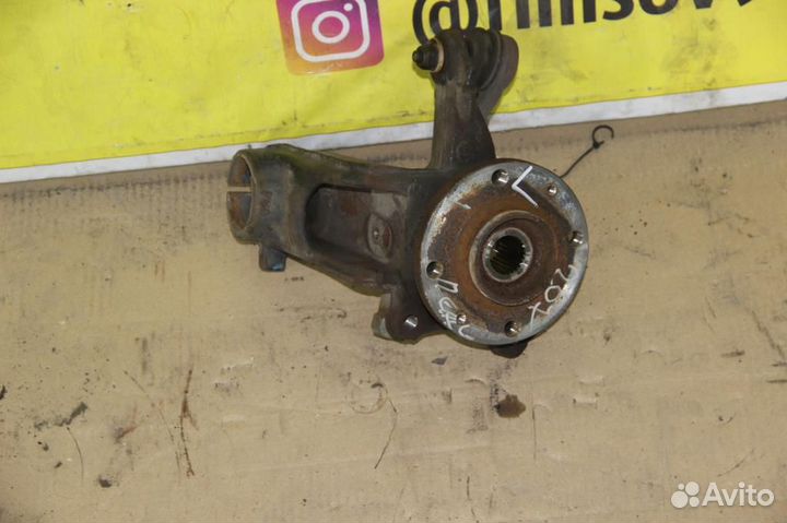 Ступица передняя левая Peugeot 207