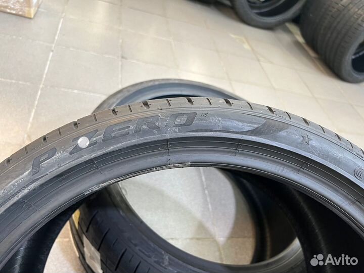 Pirelli P Zero PZ4 285/30 R20 99Y