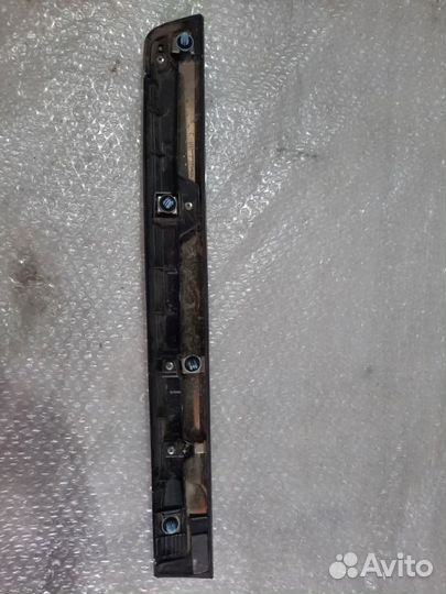 Молдинг на дверь задний левый Toyota Land-Cruiser