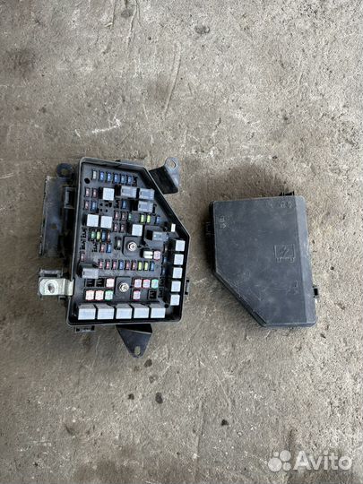 Cadillac srx блок предохранителей