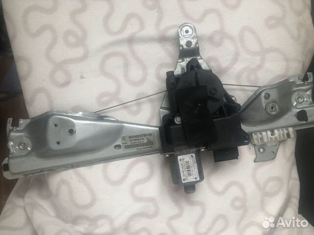 Стеклоподьемник левый задний peugeot 308