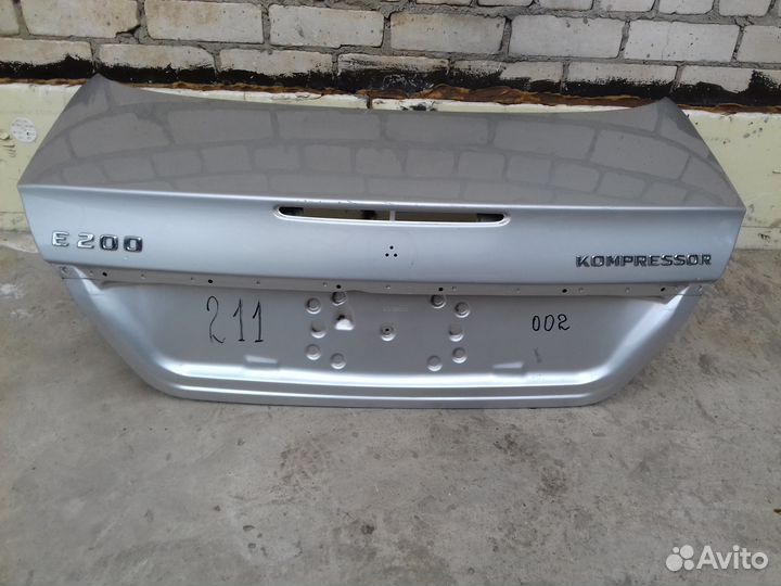 W211 Е211 без дефектов А2117500375