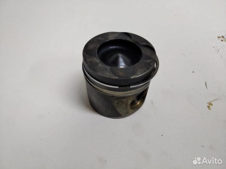 Поршень дизель W639 V-class Vito 651.940 2013