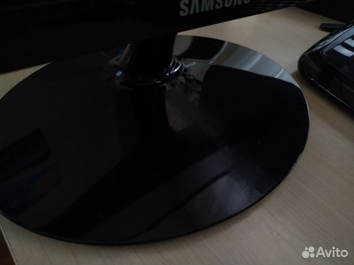 Монитор samsung syncmaster sa300