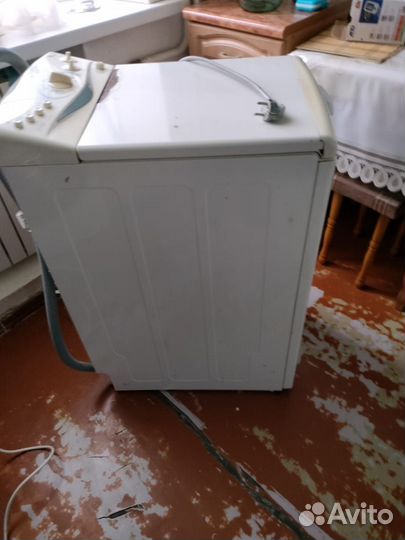 Стиральная машина с вертикальной загрузкой