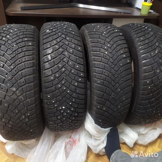 Continental IceContact 3 215/65 R16 102T