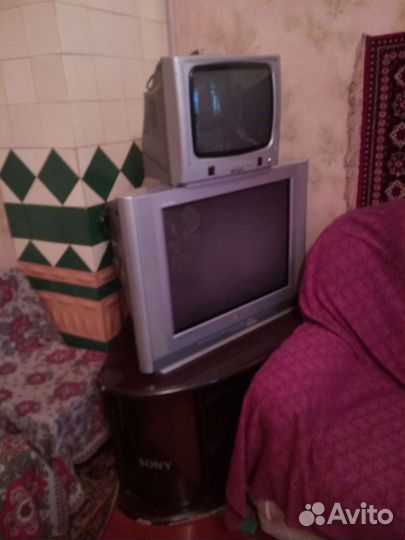 Телевизор бу и тумба