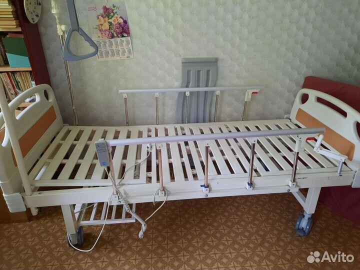 Кровать медицинская электрическая и каляска