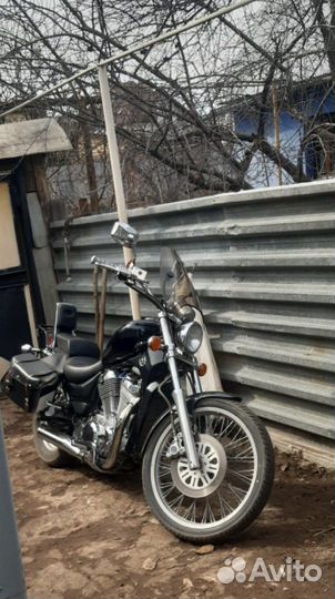 Suzuki intruder vs 400