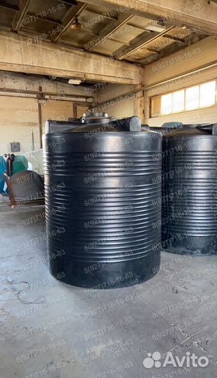 Пластиковая емкость