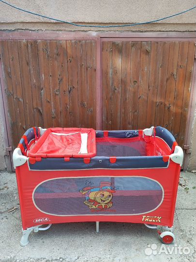 Манеж кровать с пеленальным столиком