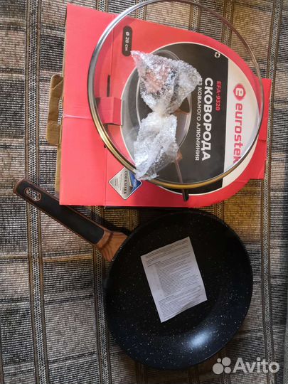 Сковорода Eurostek 28 см новая